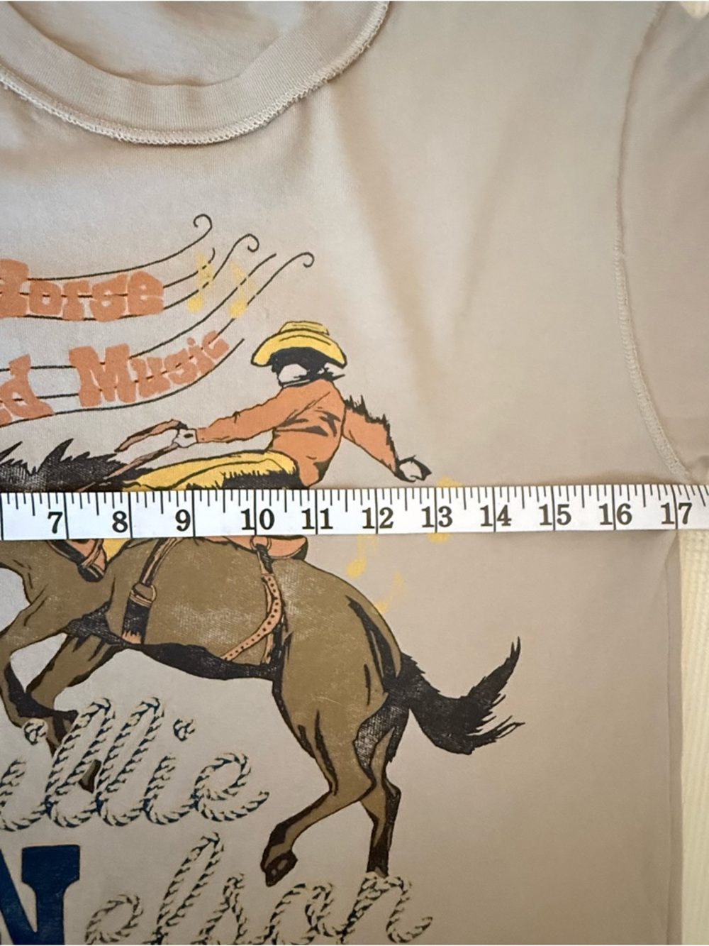 Daydreamer Willie Nelson Horse Called Music Reverse Girlfriend Tee NWT - Picture 11 of 16